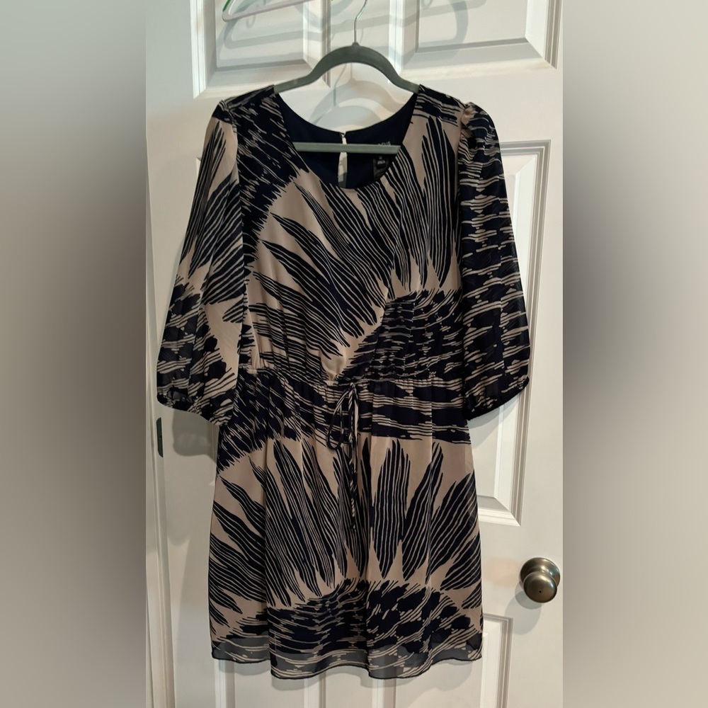 Price drop! Navy and tan palm print dress with sheer sleeves & drawstring waist